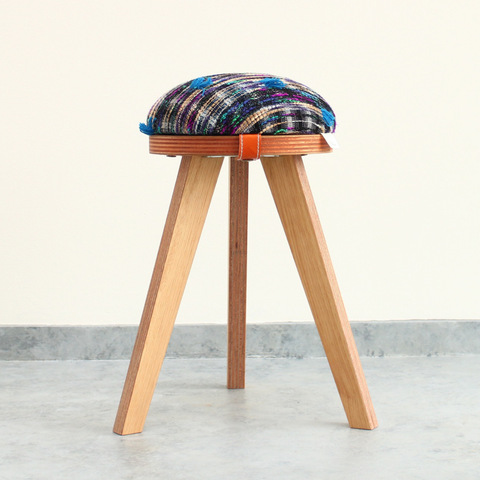 『marumoko』stool/ blue×black & white oak（突板）