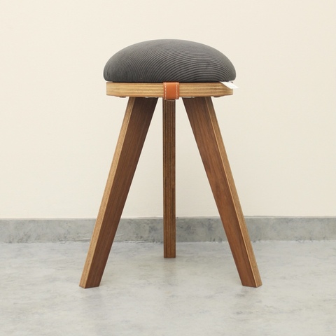 『marumoko』stool/charcoal gray&walnut（突板）