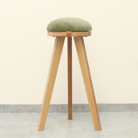 『marumoko』 high stool/moss green &white oak（突板）