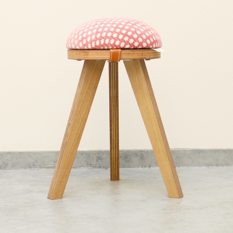 『marumoko』stool/pink  dot &white oak（突板）