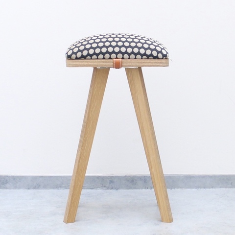 『kakumoko』high  stool /polka dots & white oak（突板）