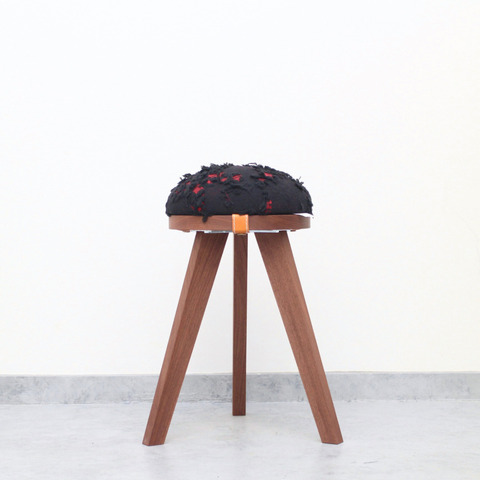 『marumoko』stool /YOHJI YAMAMOTO & walnut（無垢材）
