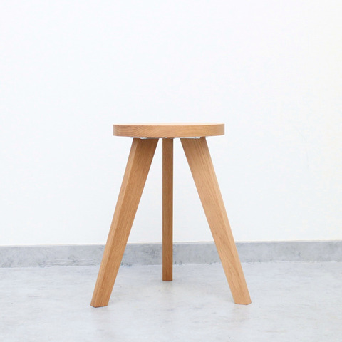 シンプルな木のスツール『marumoko』stool / & oak（無垢材）